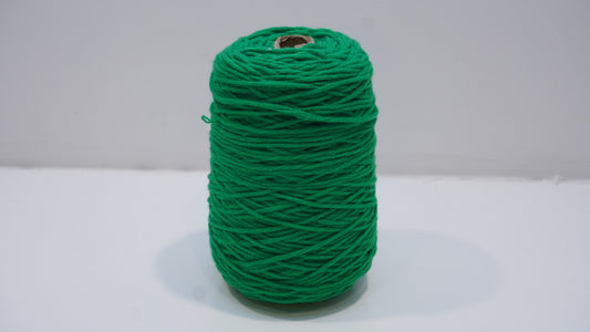 Emerald green tufting yarn single skein detail view