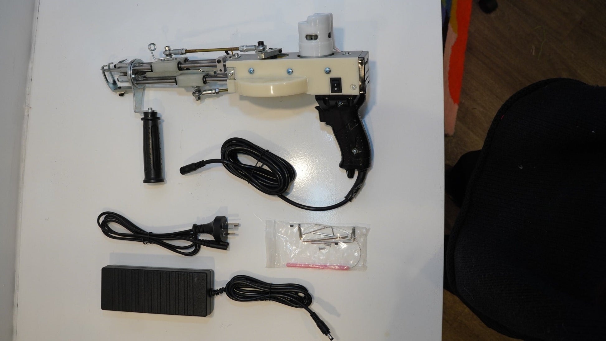Long AK-V Pro tufting gun complete kit with power supply and accessories