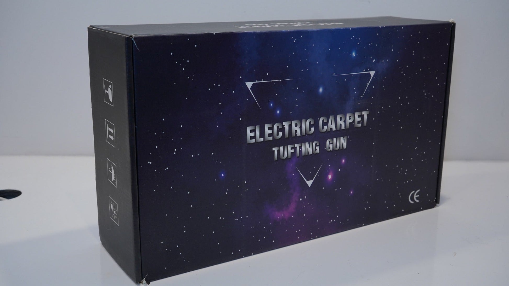 Long AK-V Pro electric carpet tufting gun packaging
