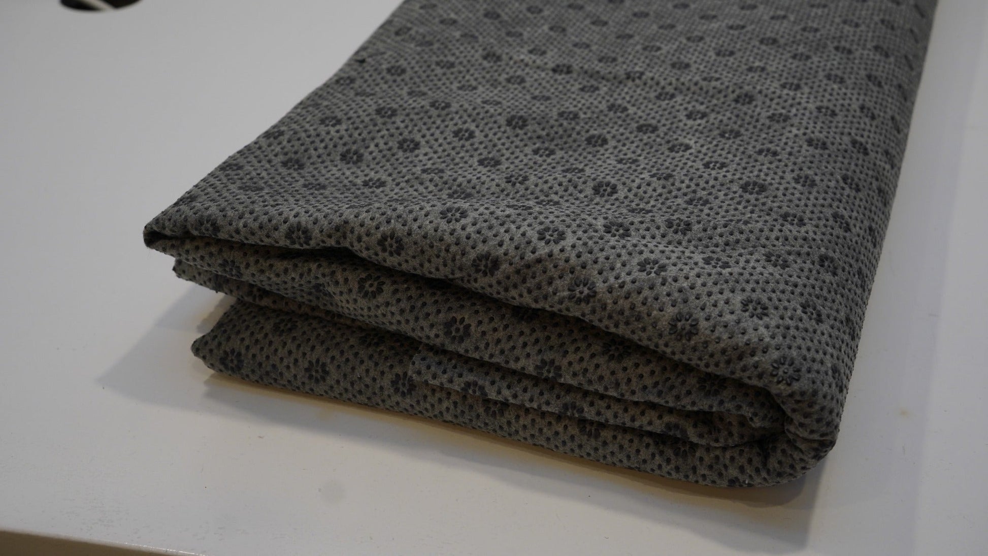 Black anti-slip rug backing cloth product detail