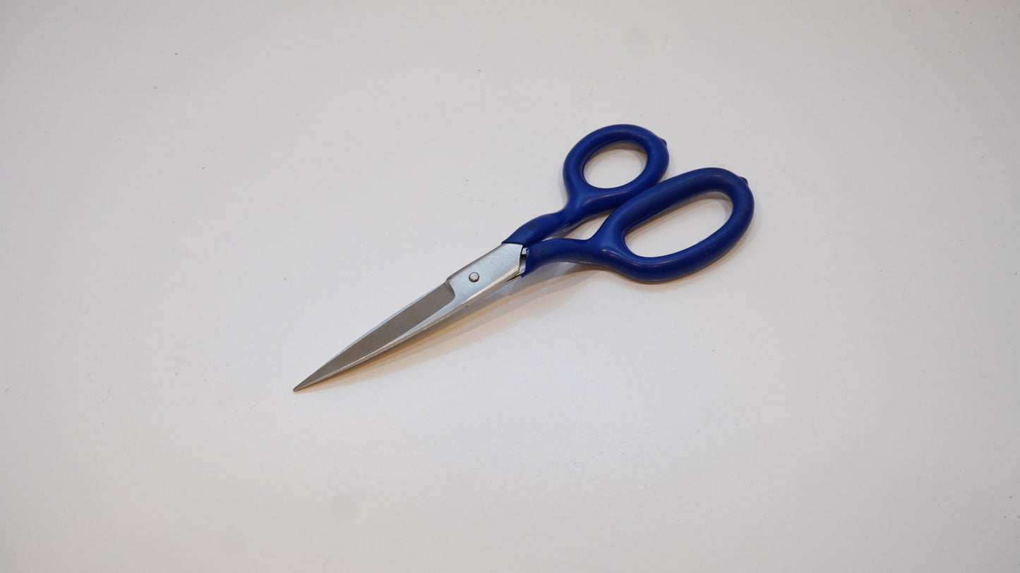 Tufting scissors alternate angle